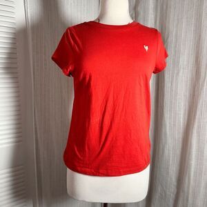 Universal Thread T-Shirt Size S Modern Red Heart Clean Girl Romantic Academia